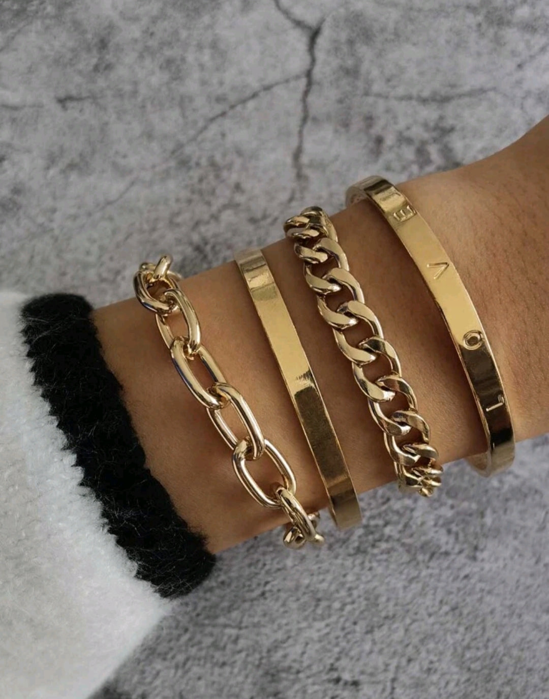 Love Gold Bracelet Set