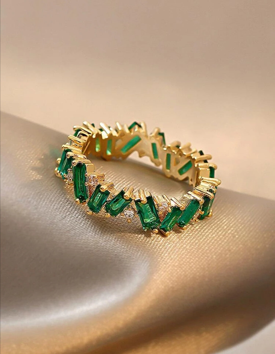 Emerald Luxe Baguette Ring